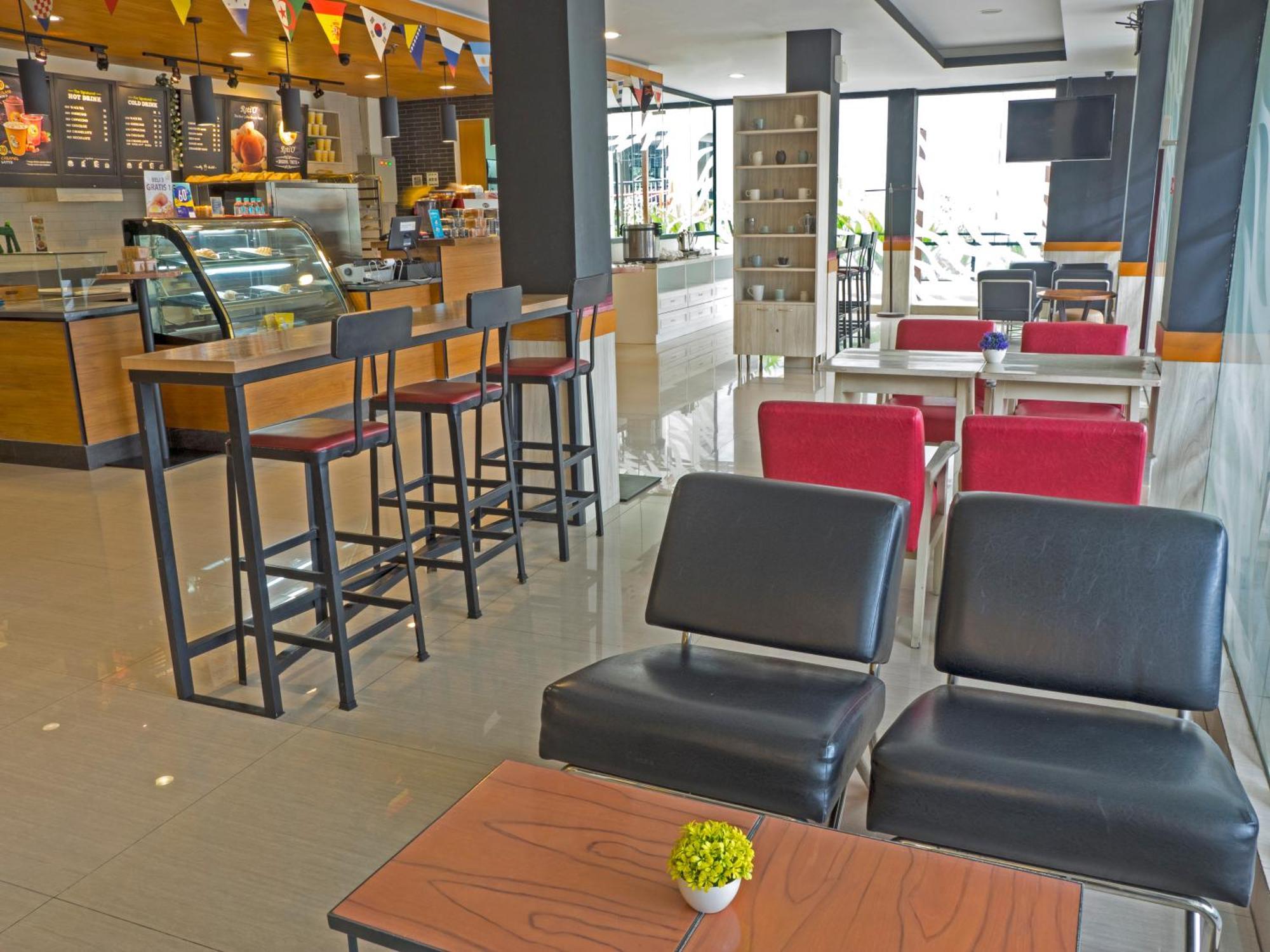 D'Primahotel Itc Mangga Dua Jacarta Exterior foto