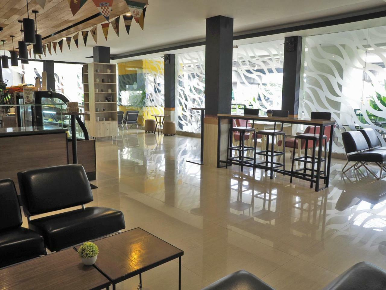 D'Primahotel Itc Mangga Dua Jacarta Exterior foto